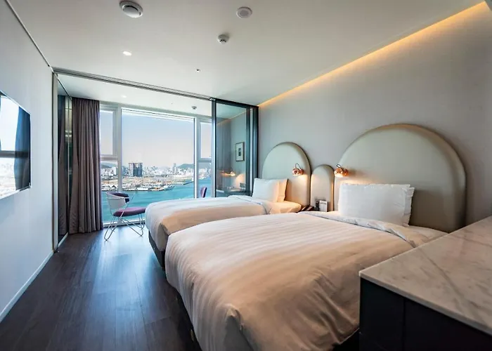Lavalse Hotel 4*
