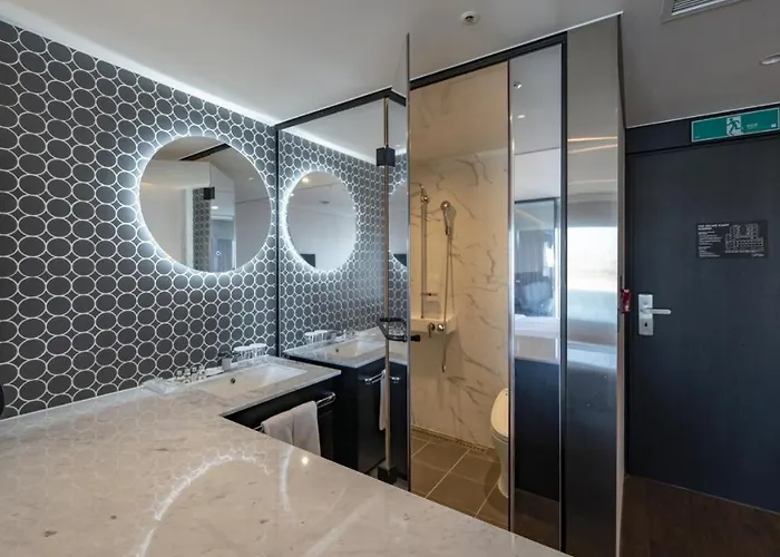 Lavalse Hotel 4*