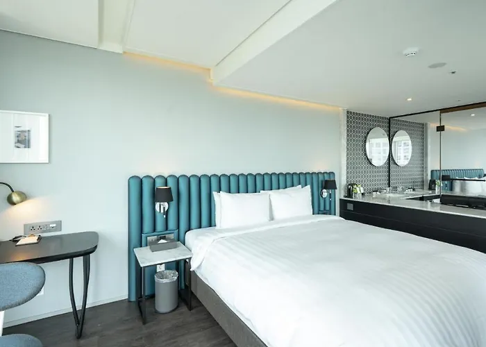 Lavalse Hotel