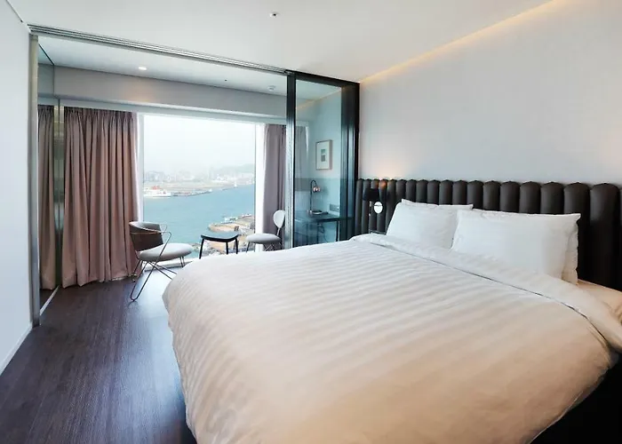 Lavalse Hotel